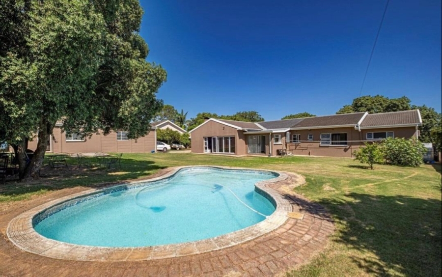 5 Bedroom Property for Sale in Vanes Estate Eastern Cape